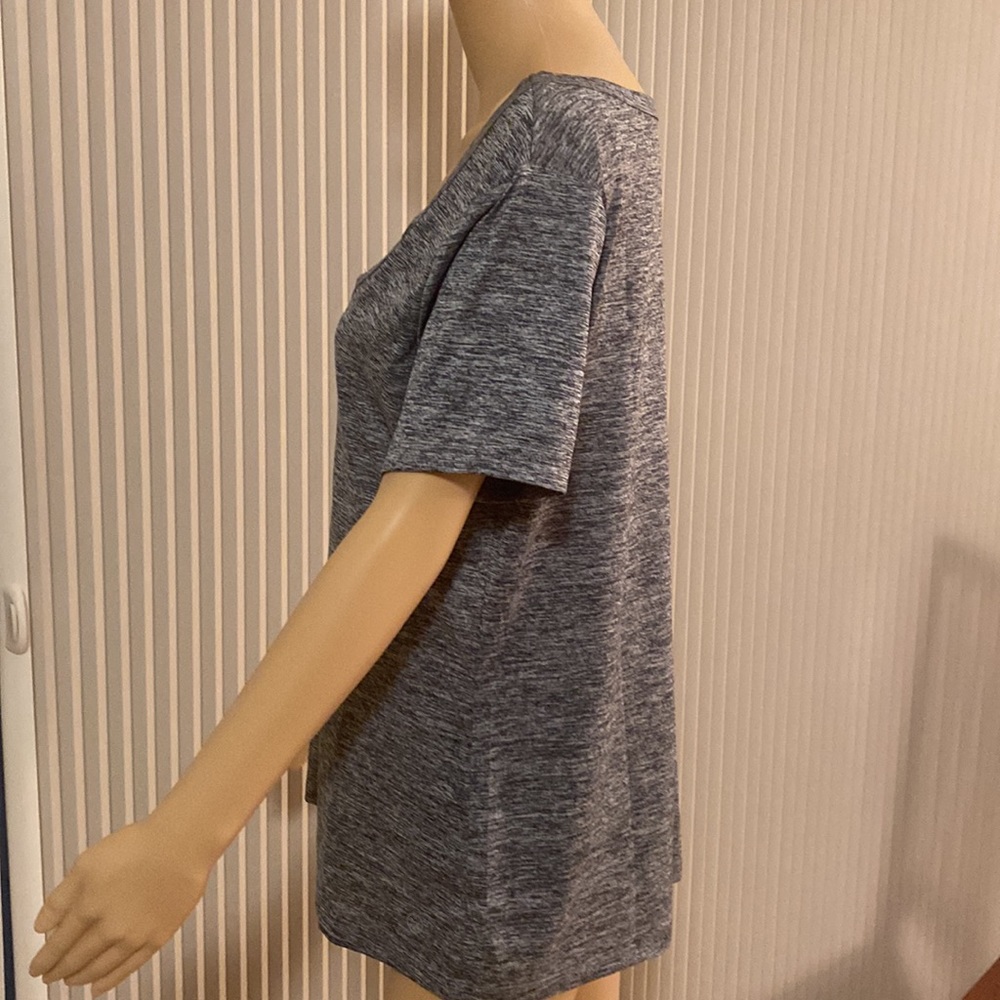 YOGO Athletica Top size L 100% polyester New without tags gray heather - Picture 4 of 7
